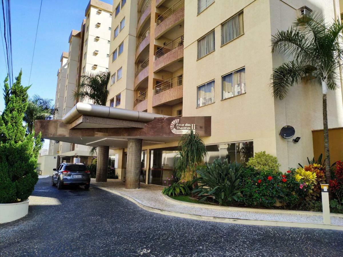 - Prive Thermas Ii - 2 Qts Vista Pq Aquatico Apartment *